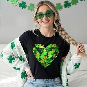 St Patrick's T-shirt Love with a big Heart that looks painted, S M L XL New